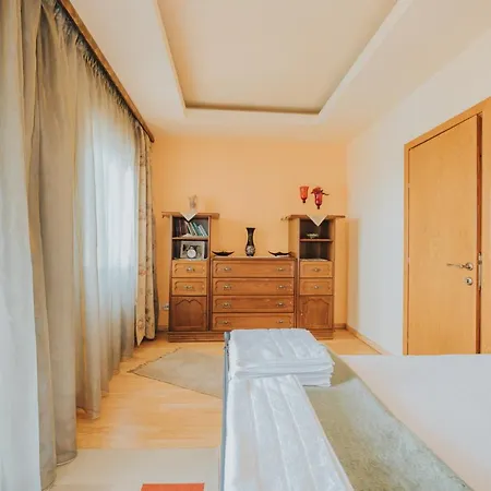 Holidays Maisonette *
